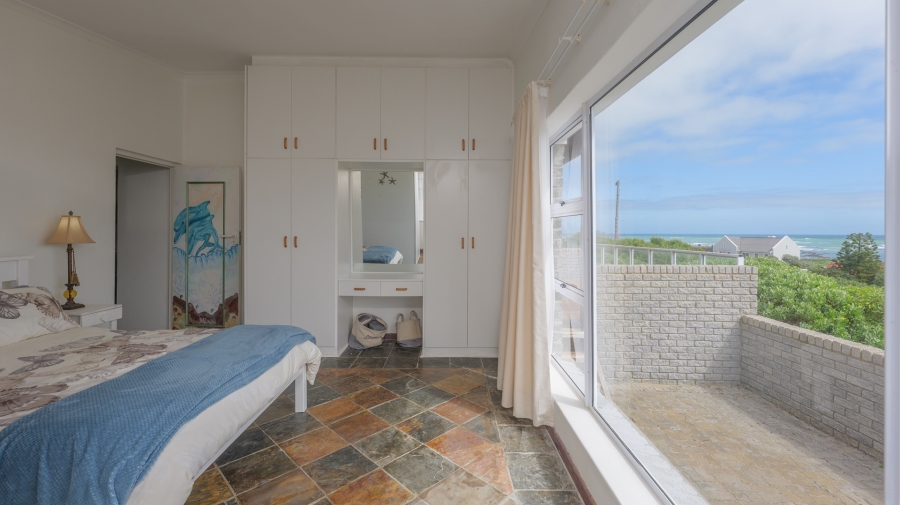 5 Bedroom Property for Sale in Suiderstrand Western Cape